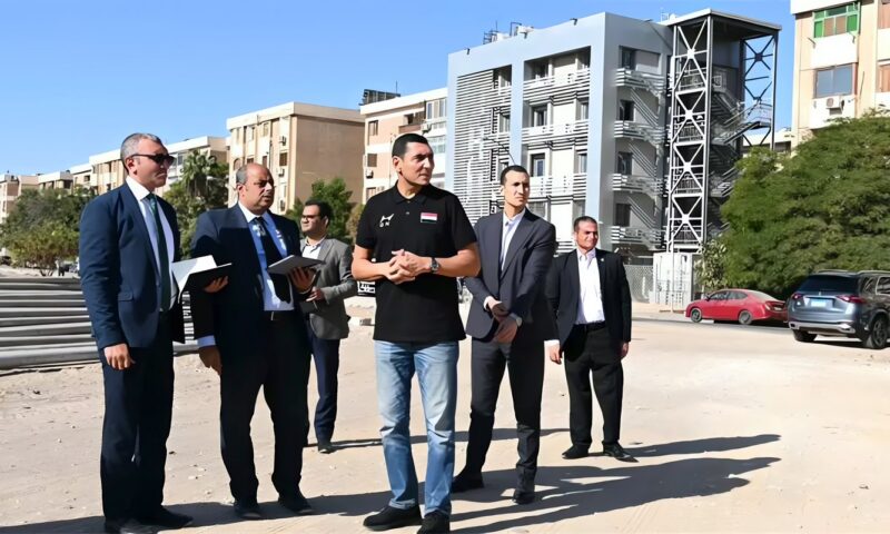 وزير الرياضة يتفقد قطعة أرض مخصصة لمنشأة رياضية بالسادس من أكتوبر
