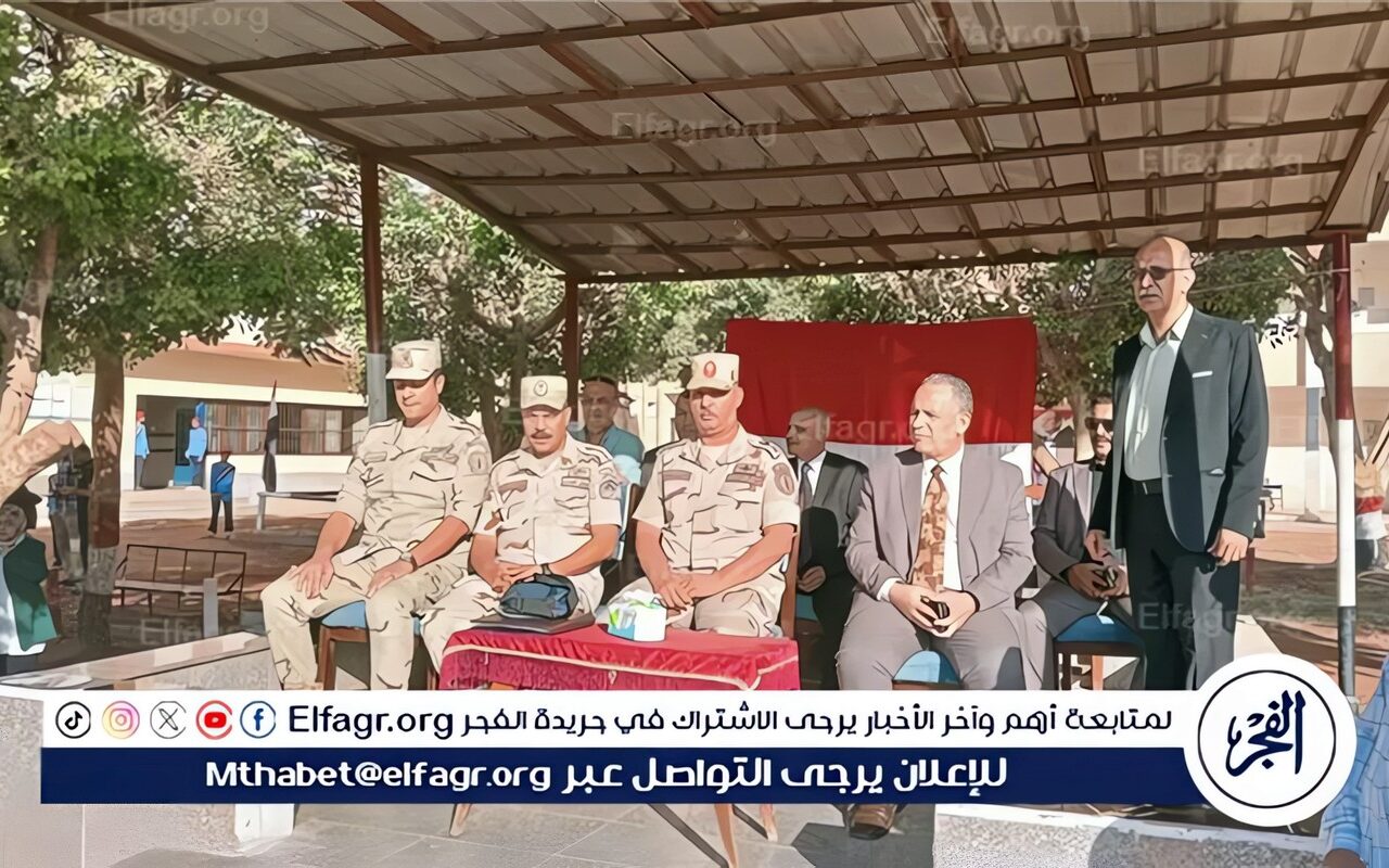 وكيل التعليم بأسيوط يشهد فعاليات مسابقة اكفأ مدرسة تعليم فنى بالمدرسة الثانوية الزخرفية