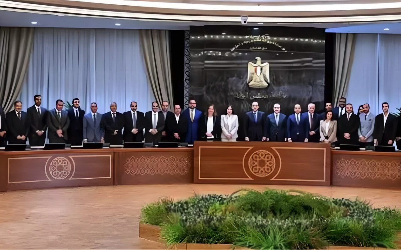 رئيس الوزراء يشهد توقيع اتفاقيات شراكة بين الدولة والقطاع الخاص لتوفير وحدات سكنية ضمن “سكن كل المصريين”