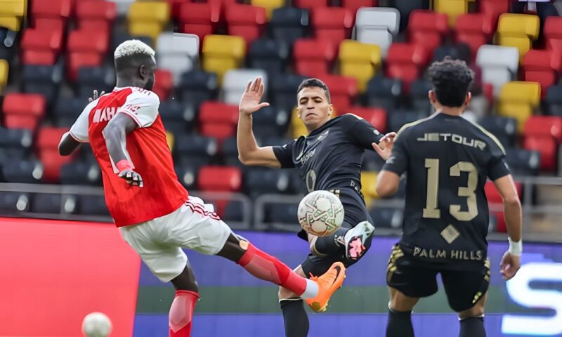 تغييرات بالجملة في دفاع الأهلي أمام القناة بالدوري الممتاز