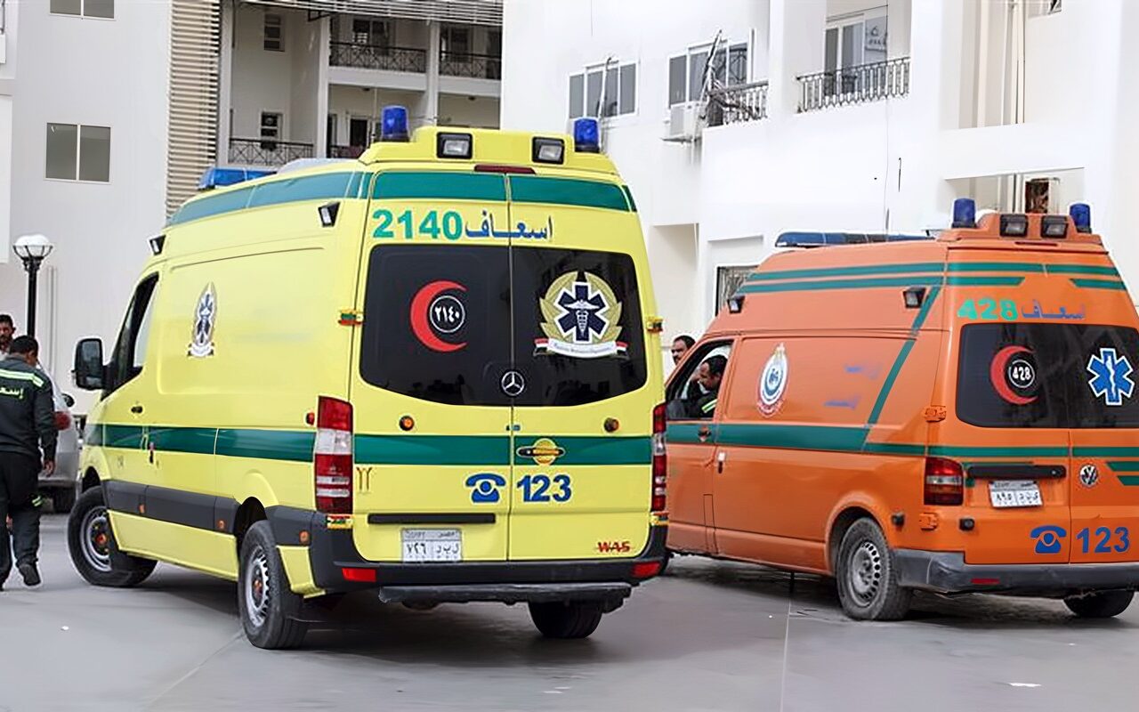 كان في طريقه لعمله، الموت يخطف شابا في حادث تصادم على طريق السويس الصحراوي