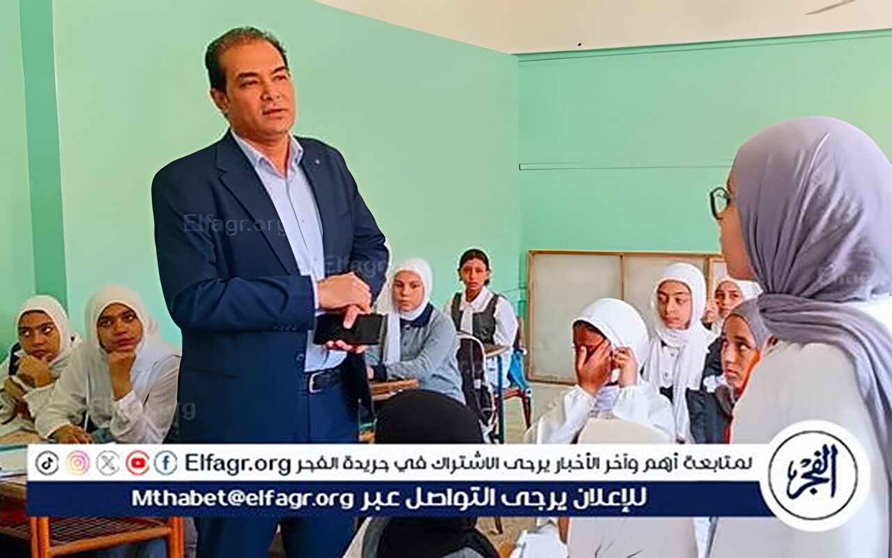وكيل تعليم الفيوم يتفقد مدارس المحافظة في جولة مسائية لمتابعة انتظام الدراسة والانضباط