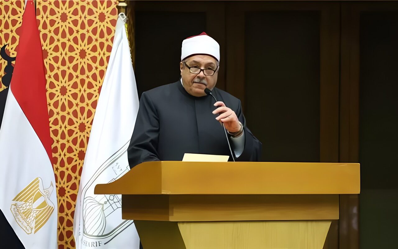 الشيخ أيمن عبد الغني: بناء الإنسان وترسيخ الهوية الوطنية في مقدمة رسالة الأزهر التعليمية