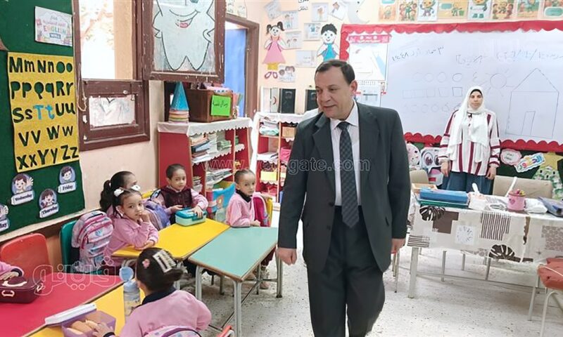 مدير تعليم بني سويف يوجه بمتابعة نسب الحضور والغياب وتقييمات الطلاب