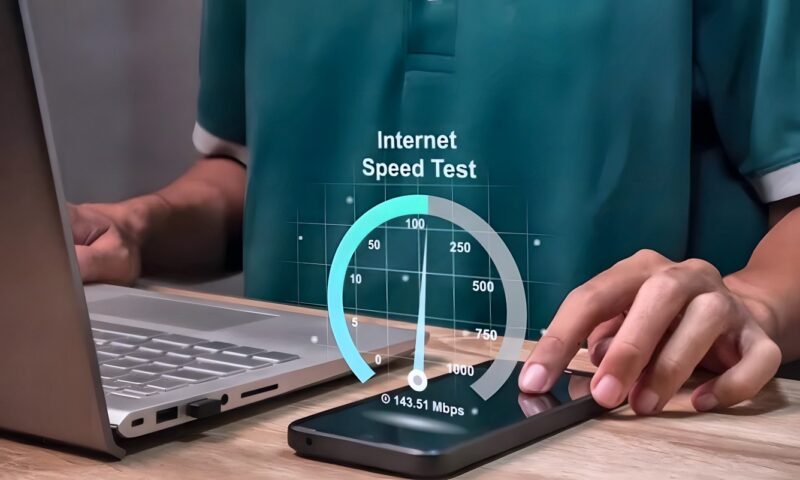 الإنترنت بالألياف الضوئية أم الكابل النحاسي؟ أيهما الأفضل لاحتياجاتك