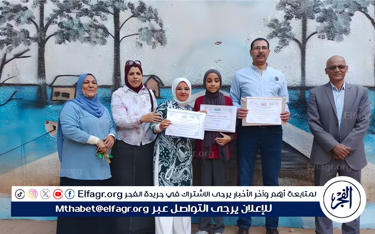 تقديرًا لتميزها….محافظ أسيوط يكرم طالبة من ذوي الإعاقة بمدرسة الخياط الإعدادية للبنات