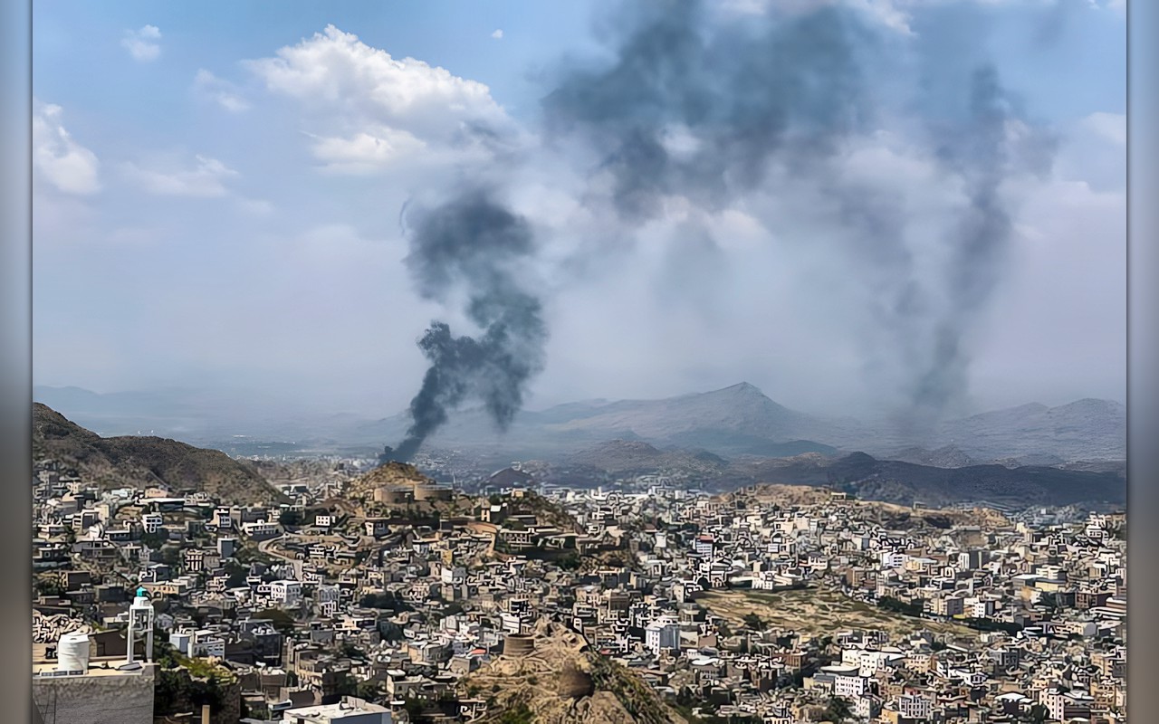 الجيش اليمني يعلن مقتل وإصابة أكثر من 35 حوثيا وشن 6 غارات على تعز
