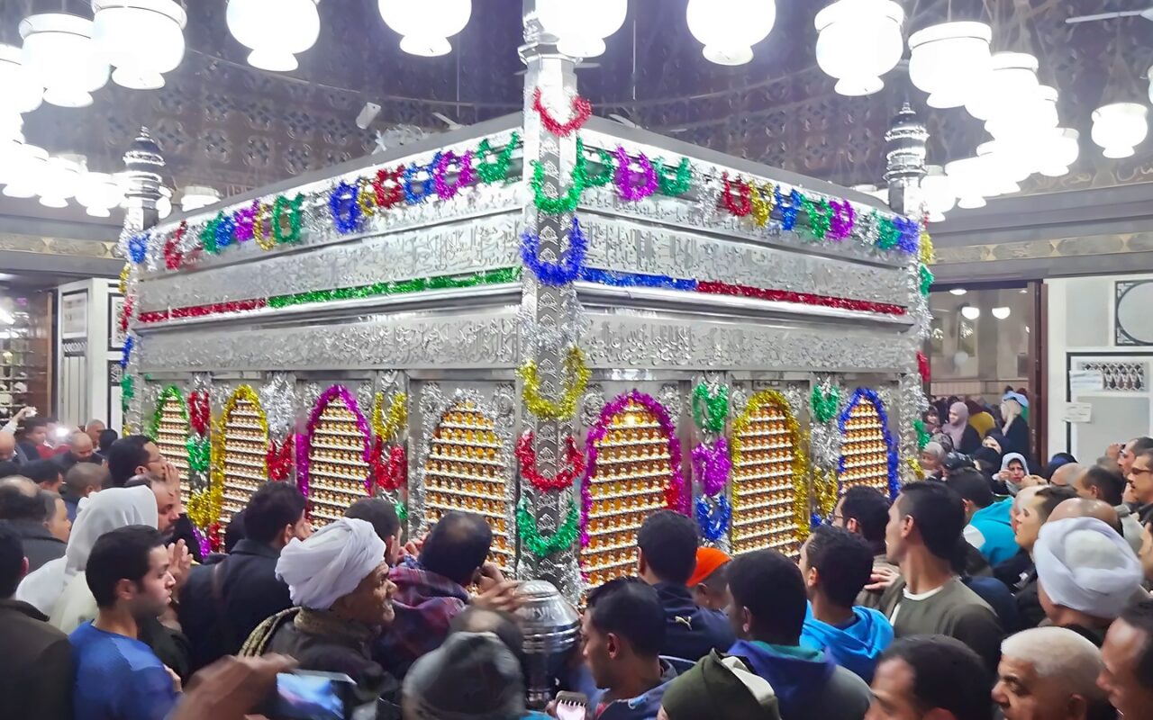 غدًا | الليلة الكبيرة لذكرى قدوم رأس الإمام الحسين إلى مصر.. تفاصيل الاحتفالات