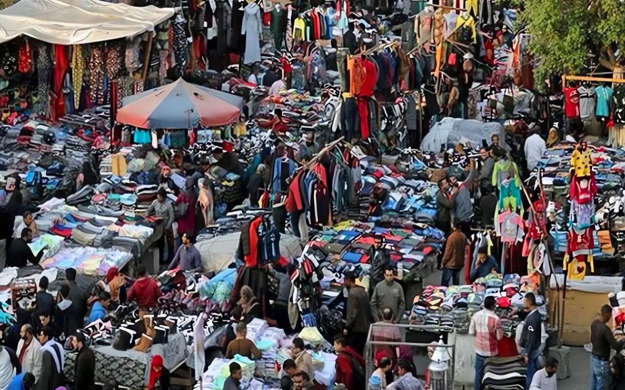 60% من العمالة خارج المنظومة الرسمية.. خبراء: الاقتصاد الموازي يحرم الدولة من مليارات الجنيهات سنويا.. وتبسيط التراخيص والحوافز الضريبية والتمويل ضرورة لتحقيق الدمج