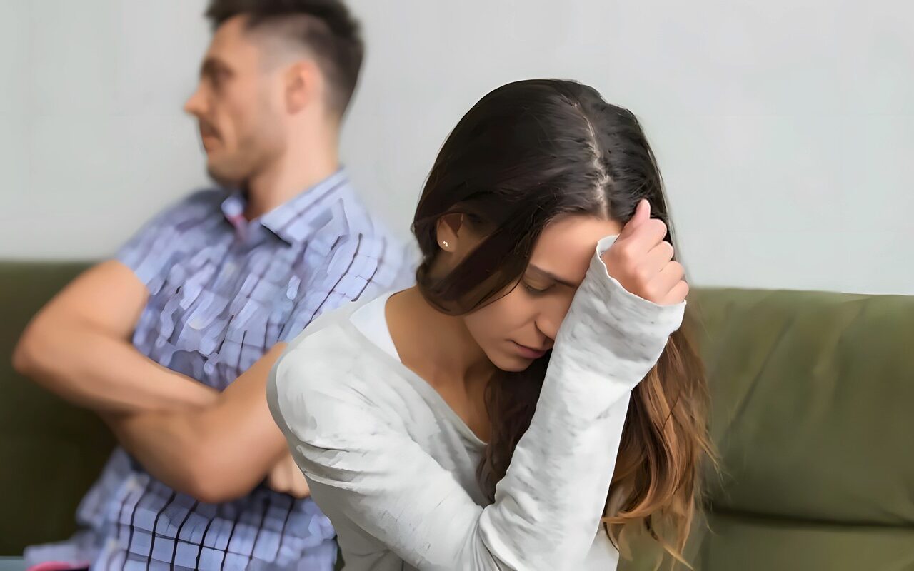 6 عوامل نفسية واجتماعية قد تنذر بتصاعد الخلافات الأسرية إلى جرائم.. تحذير للآباء والأمهات