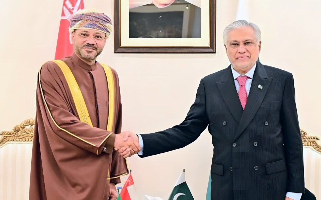 مسقط: نثمن دور باكستان في الحوار بين إيران وأميركا