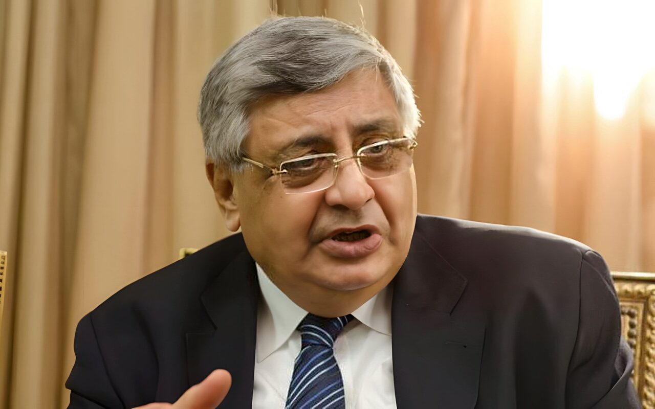 مستشار رئيس الجمهورية لشئون الصحة يطمئن المصريين: لم نرصد أي فيروسات شديدة الخطورة | فيديو