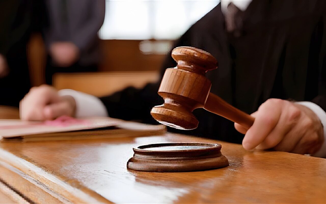 الحشيش والأسلحة تقود شقيقين إلى السجن.. تفاصيل حكم جنايات جنوب الجيزة
