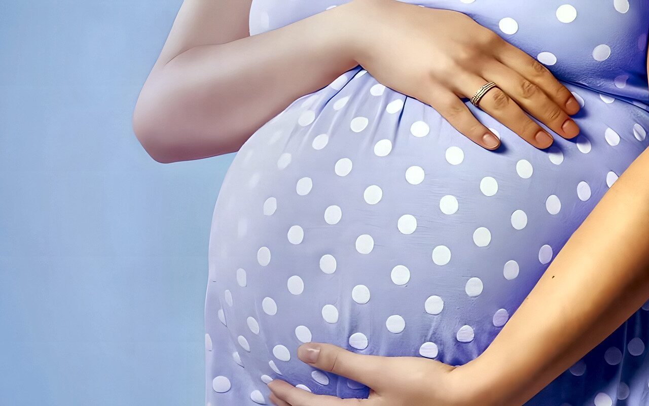 حكم إجهاض الجنين بعد 120 يومًا لوجود خطر على حياة الأم؟.. دار الإفتاء تجيب