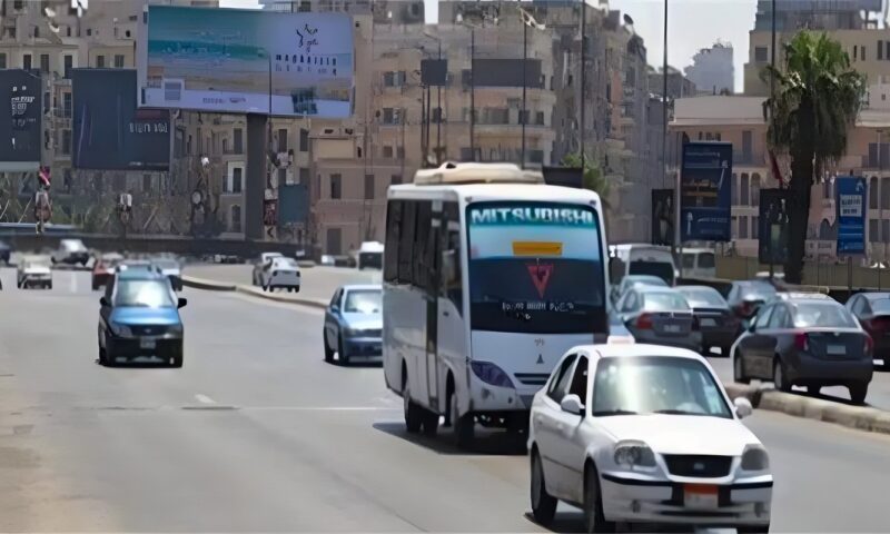 سيولة مرورية بالقاهرة الكبرى، وارتفاع عدد ضحايا حادث أتوبيس الغردقة إلى حالتي وفاة و30 مصابا