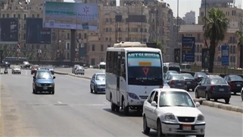 سيولة مرورية بالقاهرة الكبرى، وارتفاع عدد ضحايا حادث أتوبيس الغردقة إلى حالتي وفاة و30 مصابا