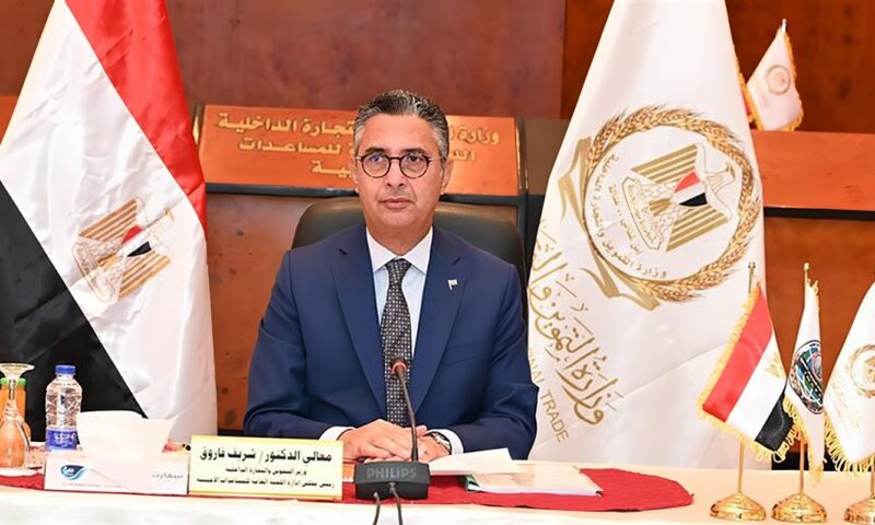 التموين تتابع انتظام الإمدادات ومناطق الإنتاج والتوزيع في كفر الشيخ