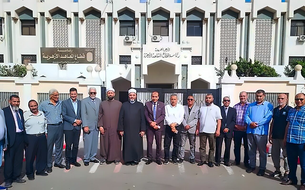 احتفالًا بذكرى انتصارات أكتوبر،قافلة تعليمية أزهرية لـ حلايب وشلاتين وأبو رماد