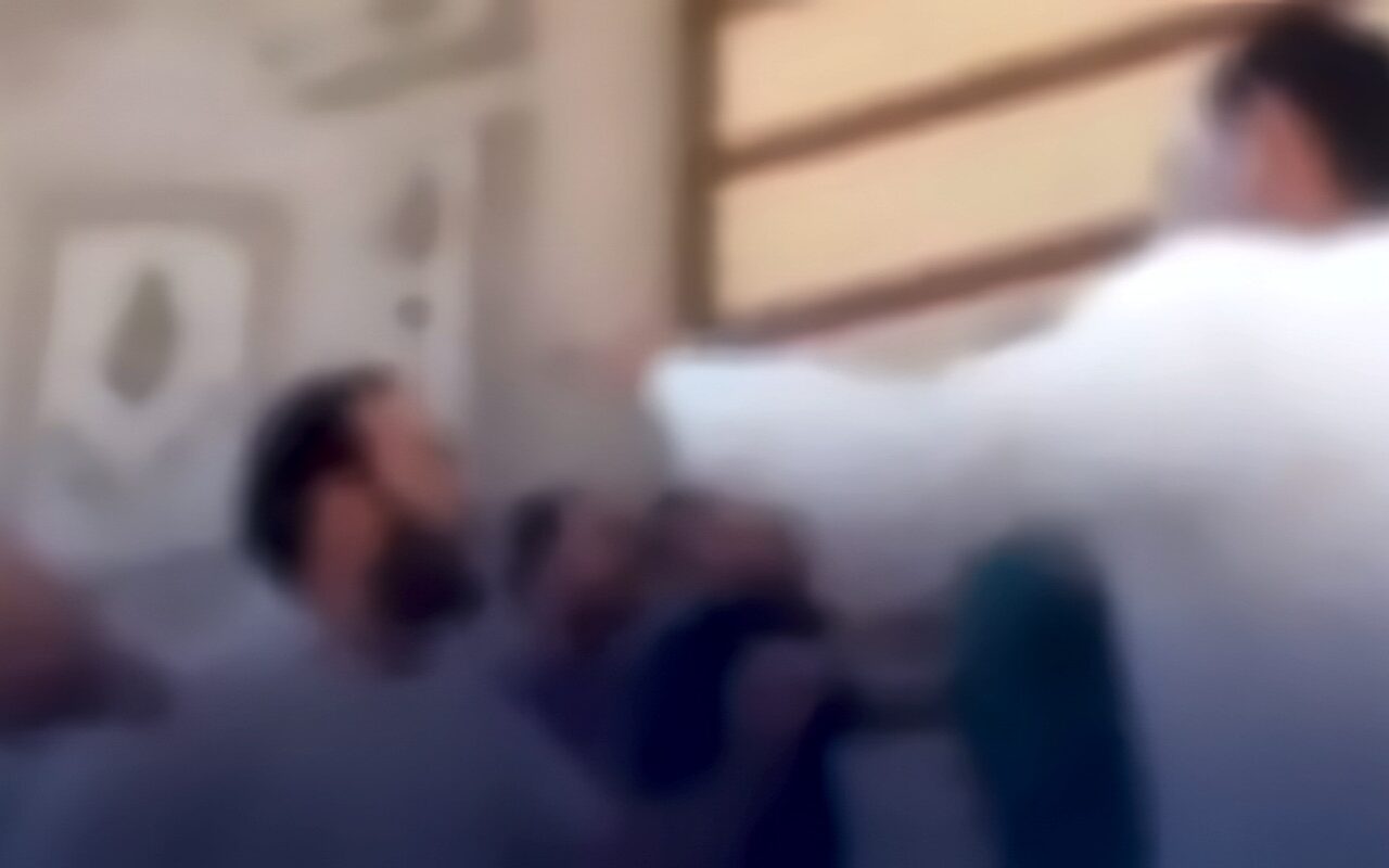 مشاجرة عنيفة بين 9 أشخاص في البحيرة بسبب قطعة أرض