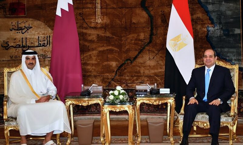 تعزيز العلاقات الثنائية.. أمير قطر يتلقى رسالة خطية من الرئيس السيسي