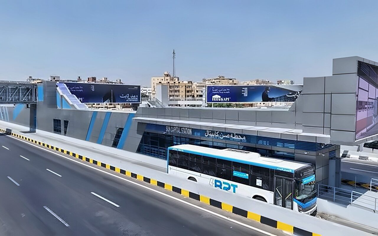 الطرق والكباري تطالب ركاب الأتوبيس الترددي بتجنب عبور الدائرى