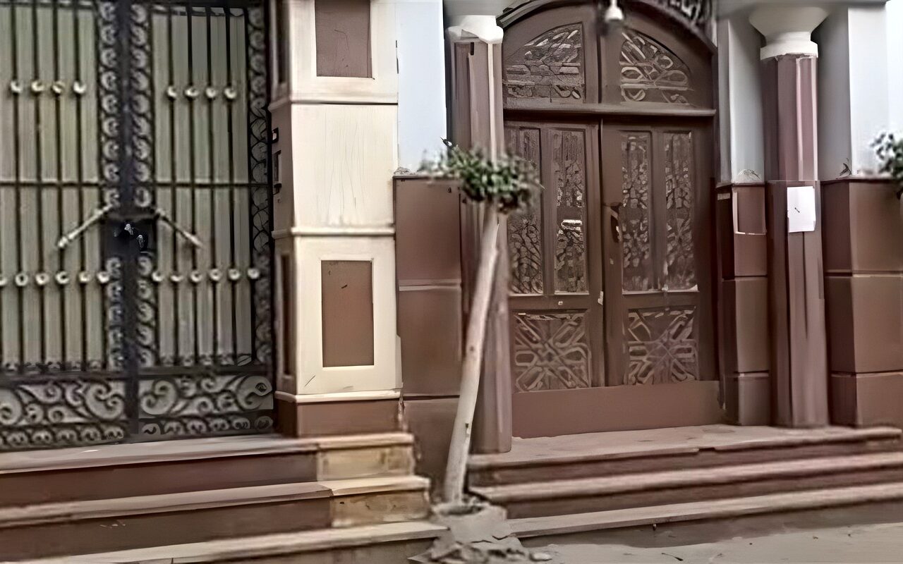 ننشر الصور الأولى لمسرح جريمة مقتل زوجين على يد نجلهما بطنطا