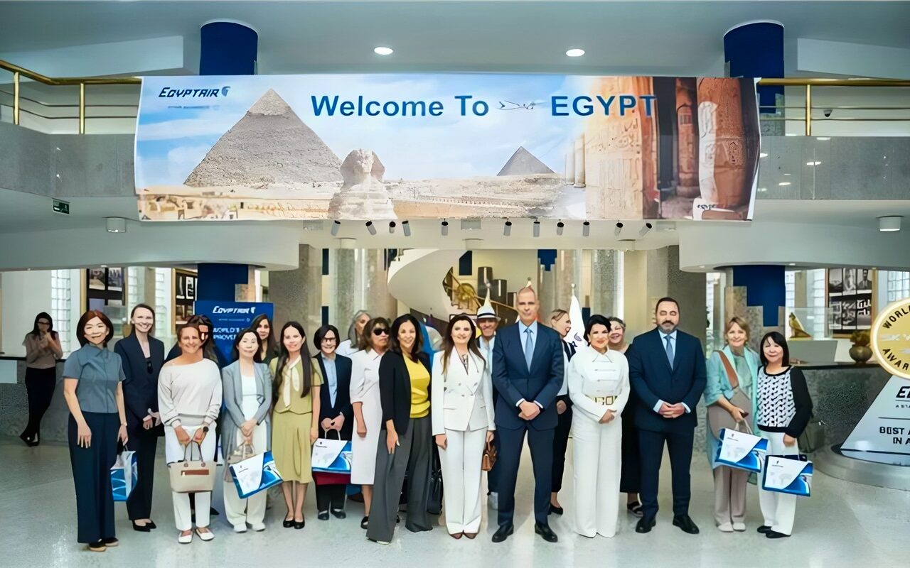 زوجات الدبلوماسيين الأجانب في جولة تفقدية بمصر للطيران ضمن مبادرة «Welcome to Egypt» (صور)