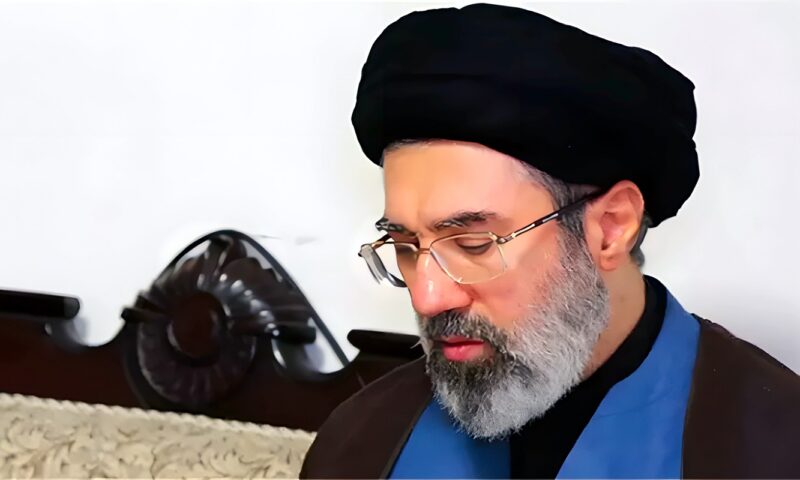 إعلام إيراني: محمد باقر قاليباف يجتمع مع المرشد الأعلى مجتبى خامنئي