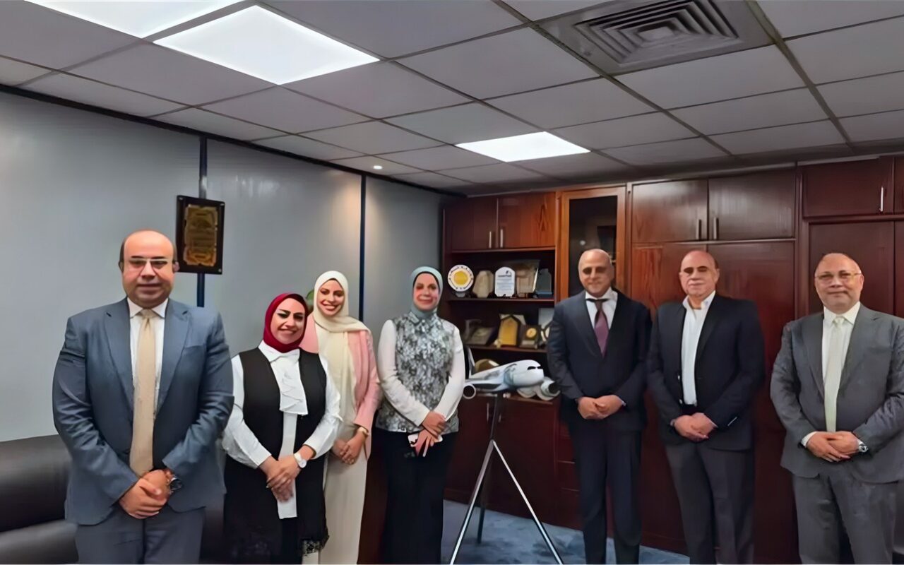 مصر للطيران توقع اتفاقية استراتيجية لتعزيز التوزيع الرقمي