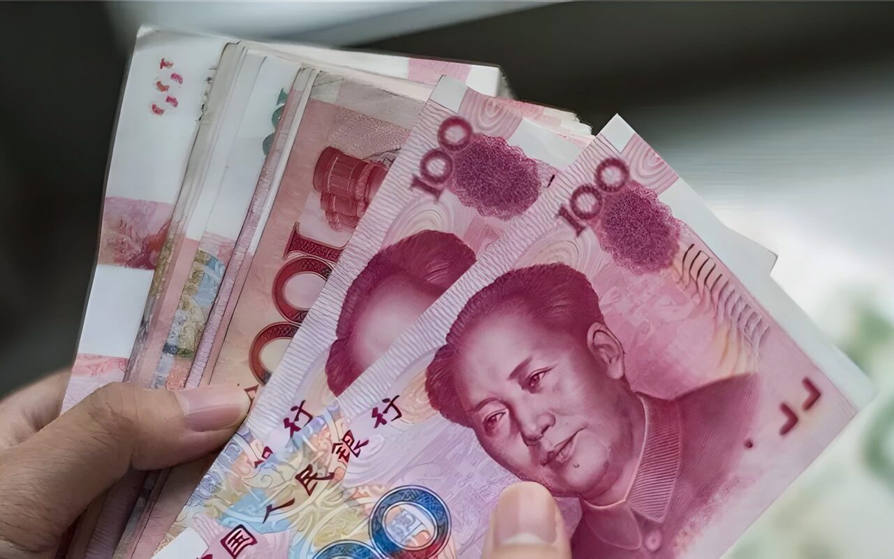 سعر الين الياباني مقابل الجنيه في البنك المركزي خلال تعاملات اليوم الثلاثاء