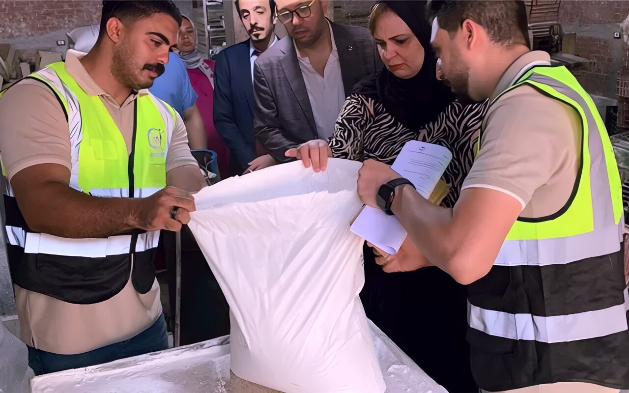 ضبط 21 ألف قطعة جيلي أطفال بدون بيانات داخل مصنع غير مرخص بالقناطر الخيرية