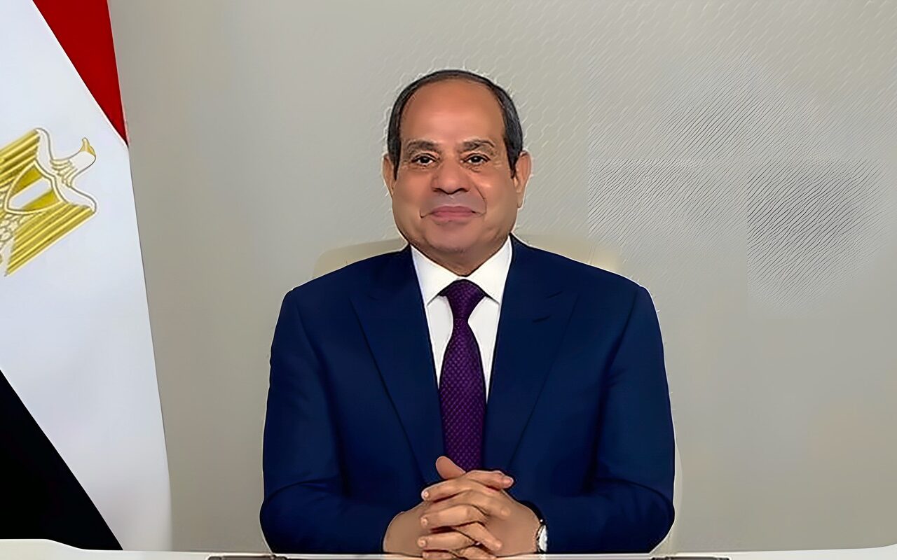 السيسي: مصر محفوظة بفضل الله ووعي شعبها وتماسك الجبهة الداخلية وبسالة الجيش والشرطة