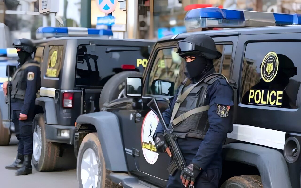إبعاد نيجيريين اثنين خارج مصر لأسباب تتعلق بالصالح العام
