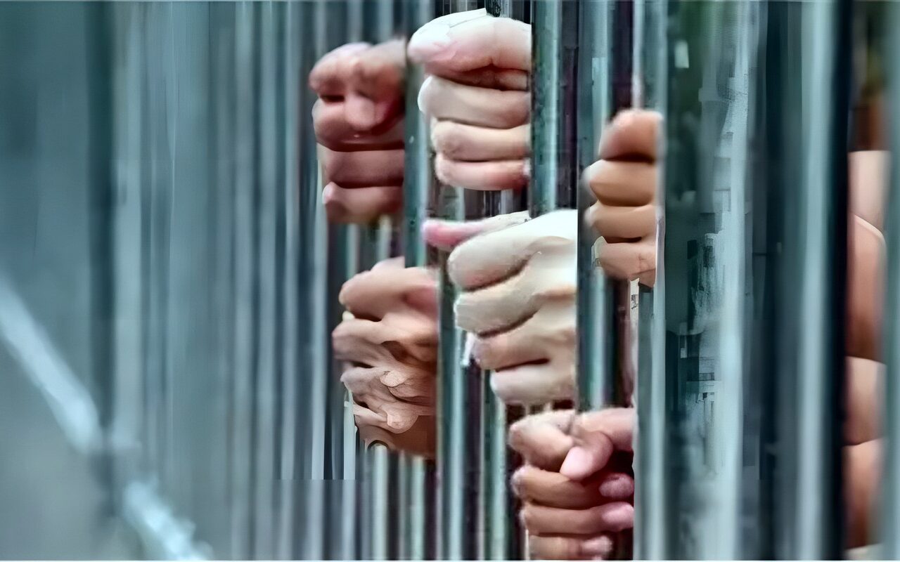 سقوط أخطر عصابة لسرقة الهواتف المحمولة من داخل السيارات في الدقي