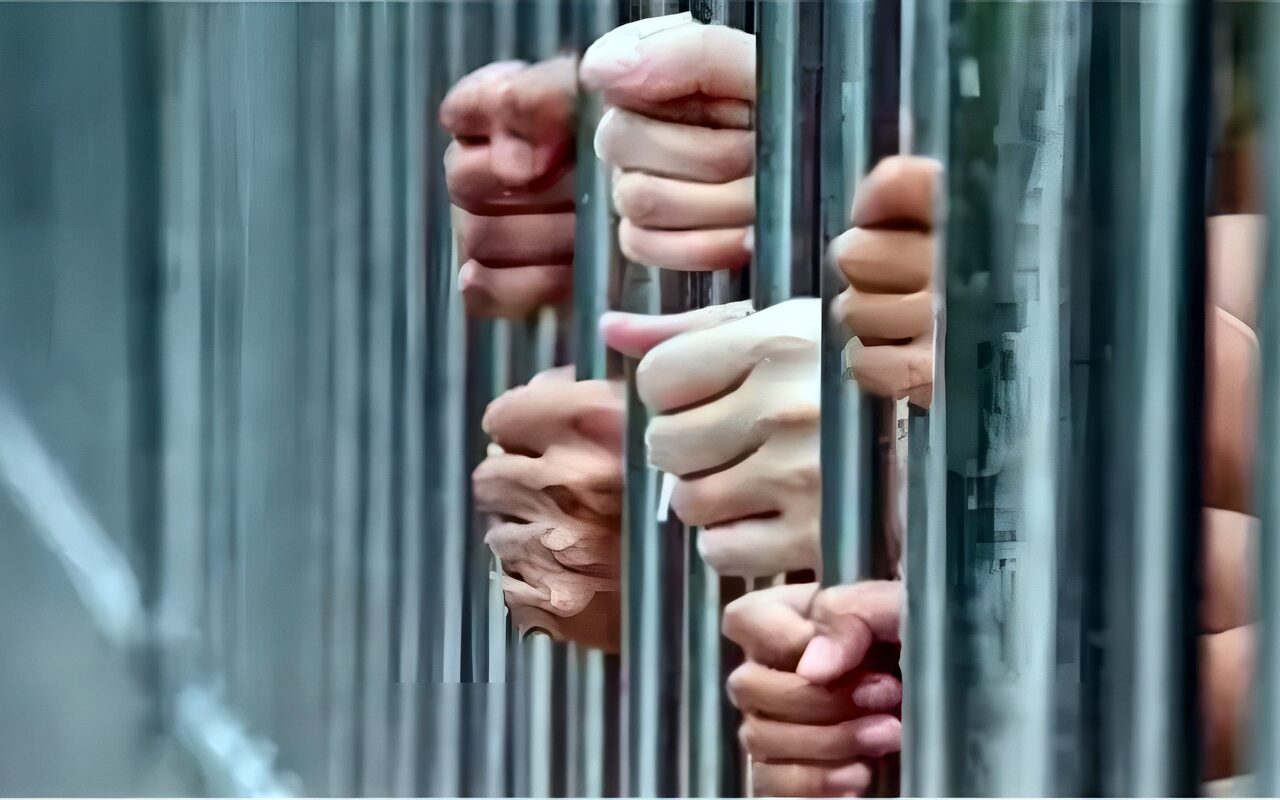 سقوط 3 عاطلين بحوزتهم كمية من الحشيش في المرج