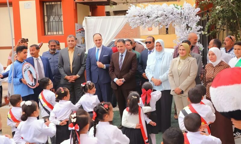 محافظ دمياط يتفقد تطوير المنشآت التعليمية وانتظام الدراسة بفارسكور