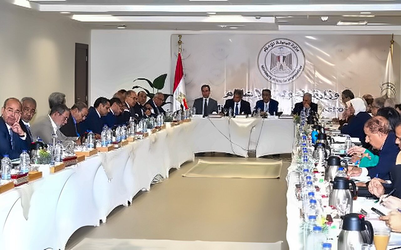 ضياء رشوان: دعوة الرئيس السيسي لاجتماع ديسمبر تجسد اهتمامه بتطوير الإعلام المصري واستعادة ريادته