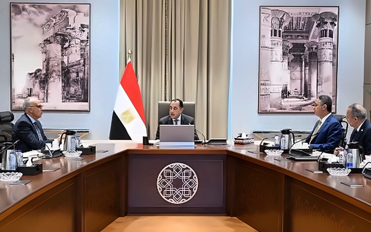 مدبولي يستعرض محاور جلسة “الأمن الغذائي والمائي” بـ “منتدى مصر 2026”.. ويؤكد: أولوية قصوى