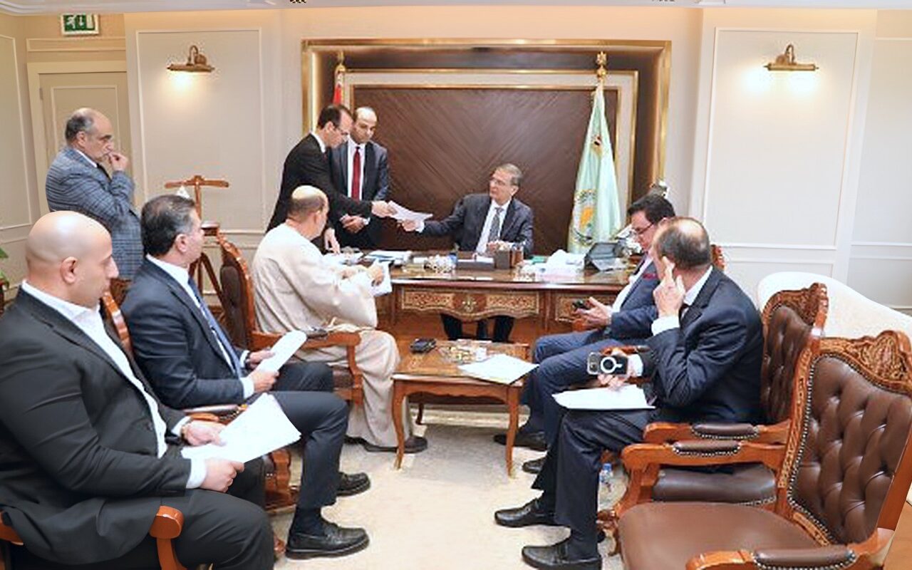 وزير الزراعة يلتقي أعضاء «النواب والشيوخ» لبحث مشاكل المزارعين وملفات الأسمدة وكارت الفلاح