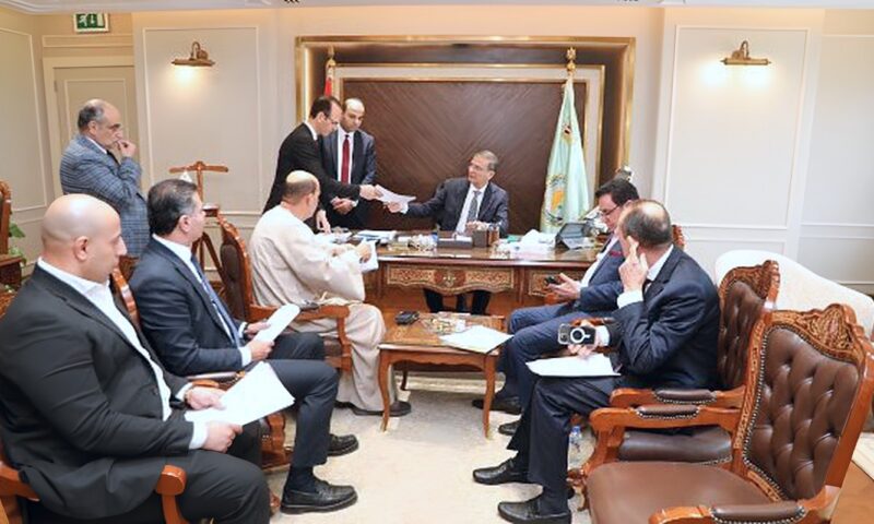 وزير الزراعة يلتقي أعضاء «النواب والشيوخ» لبحث مشاكل المزارعين وملفات الأسمدة وكارت الفلاح
