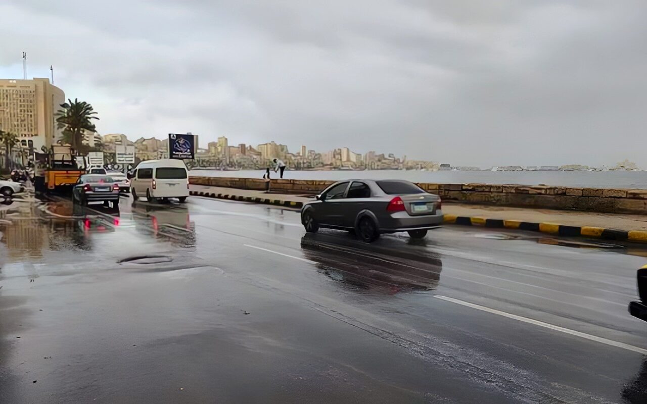 “الجو مش راسي على بر”.. حر بالنهار وبرد بالليل مع مطر ورعد وشبورة| خدوا بالكم من تقلبات طقس الغد