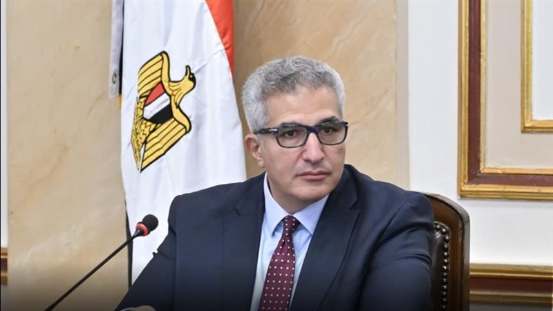 أمين المجلس الأعلى للجامعات يحسم الجدل بشأن قبول طلاب الطب بمجموع 50%