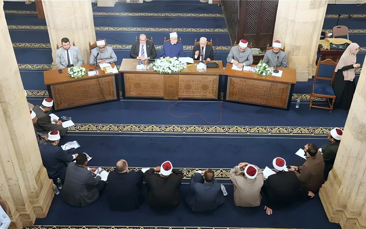 عبر إذاعة القرآن الكريم، ملتقى الأزهر للقضايا المعاصرة يناقش اليوم “ضوابط حرية الفكر”
