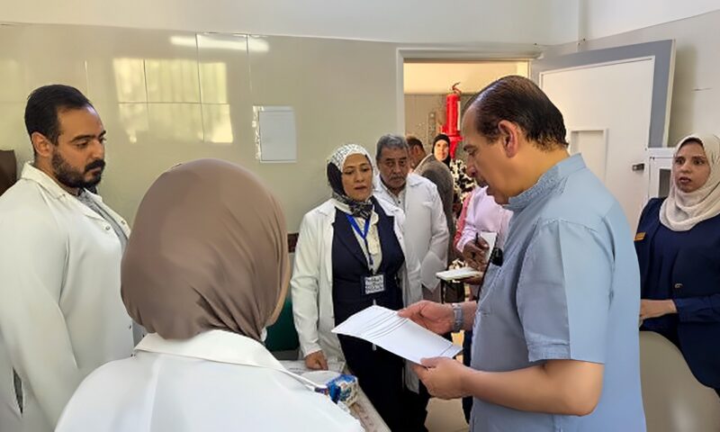 نائب وزير الصحة يتفقد مستشفيات بالوادي الجديد ويشيد بانتظام العمل والخدمات
