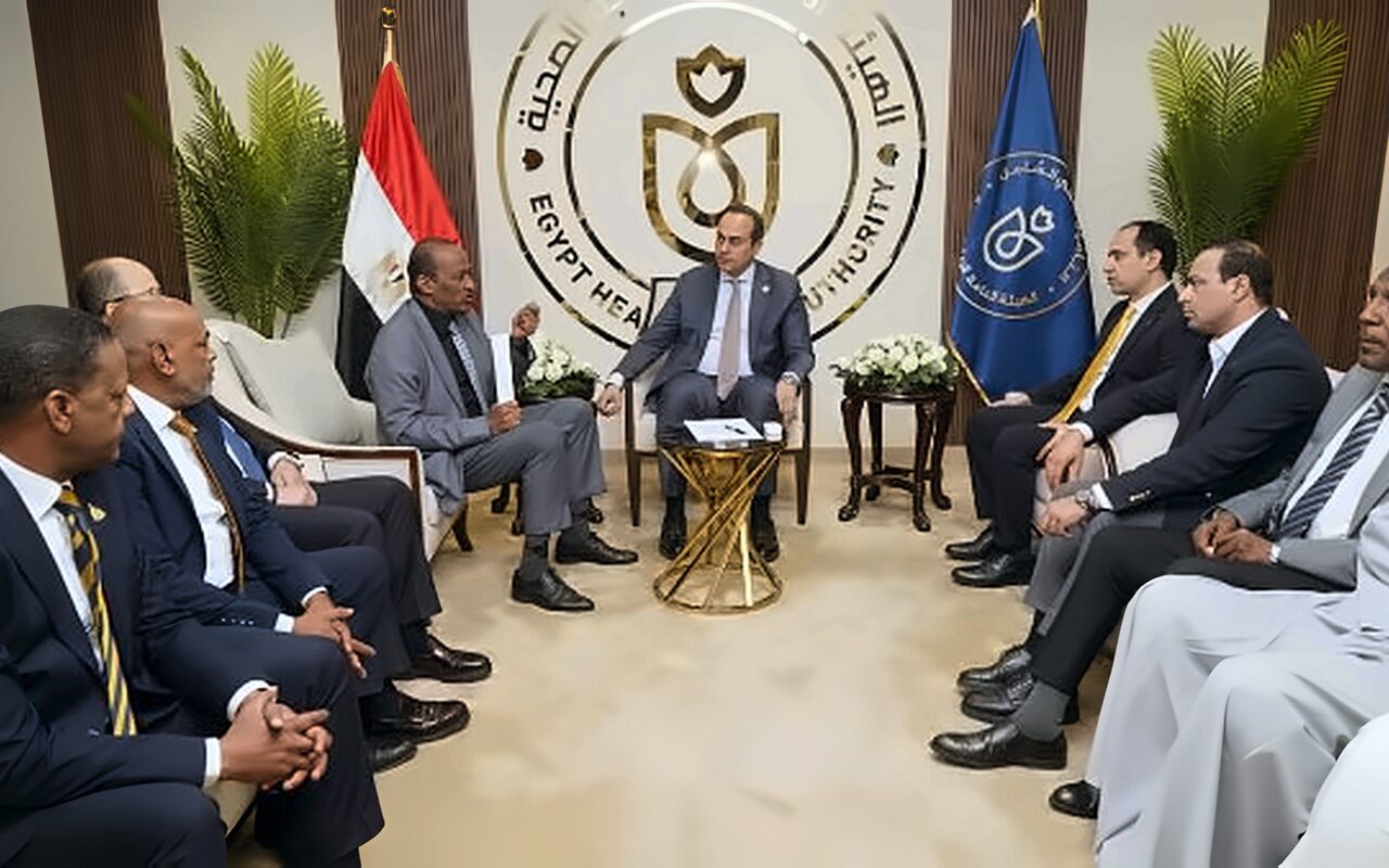 رئيس الرعاية الصحية يوجه بدراسة فتح مدرسة للتمريض بأسوان
