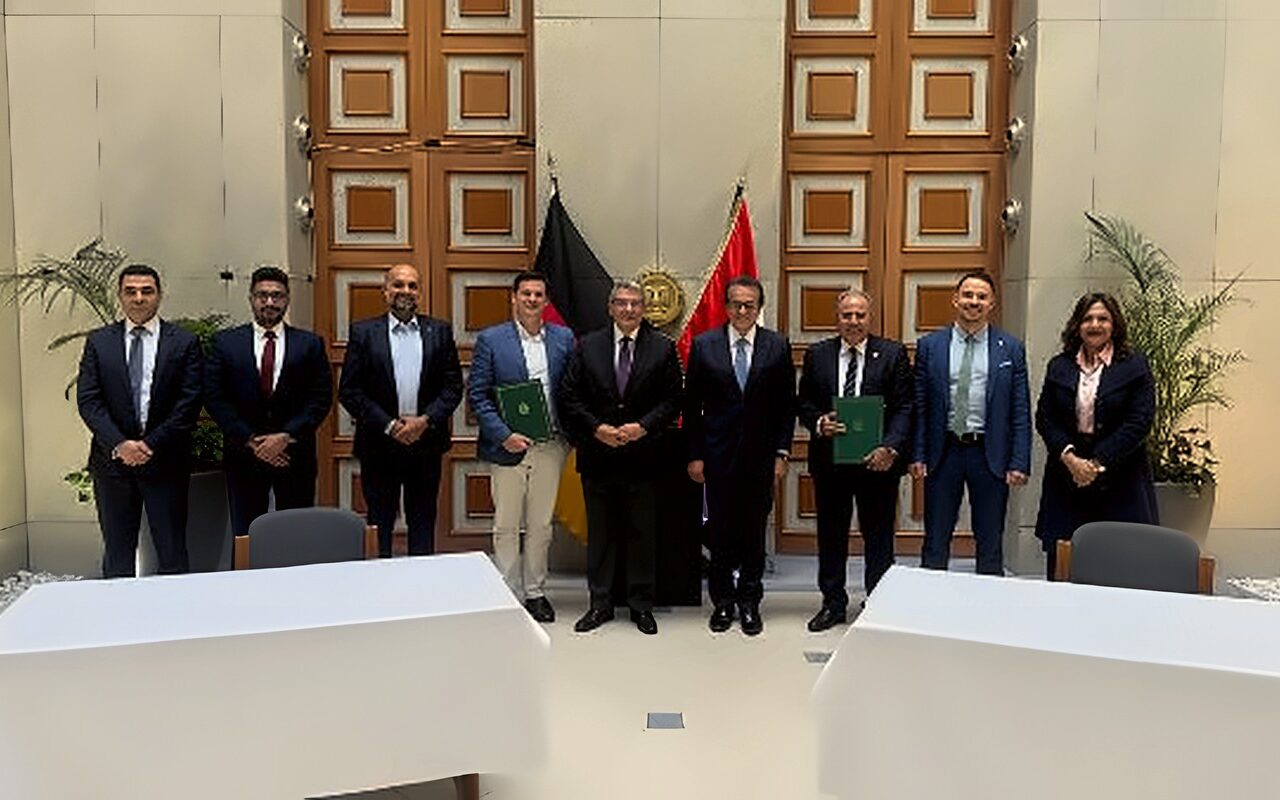 وزير الصحة يشهد توقيع بروتوكول تعاون لتعزيز التحول الرقمي في القطاع الصحي
