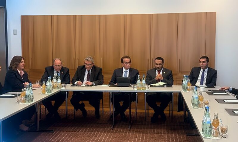 وزير الصحة يبحث مع وفد معهد «WifOR» تعزيز التعاون الصحي