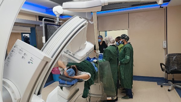 المعهد القومي للقلب يحقق معدلًا قياسيًا بإجراء 79 قسطرة قلبية خلال 24 ساعة