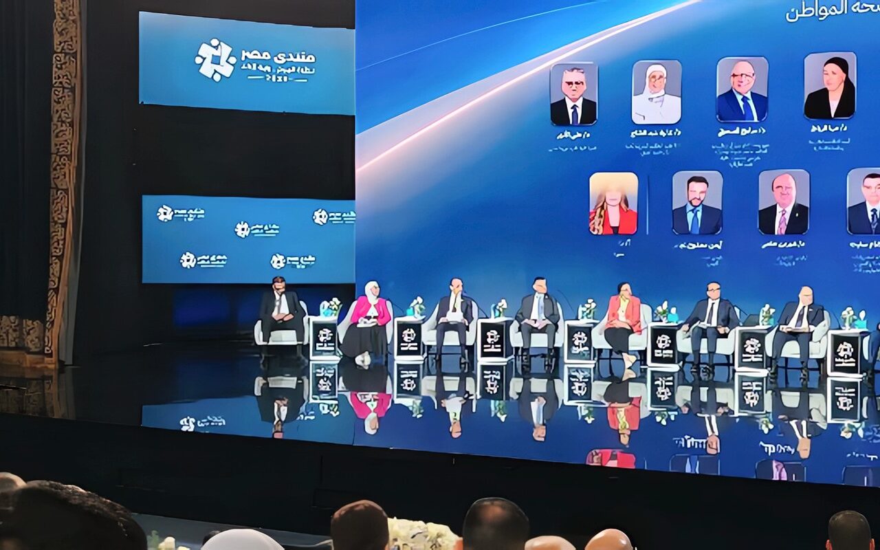 عالية عبدالفتاح تؤكد ضرورة وصول تطوير المنظومة الصحية للمناطق النائية