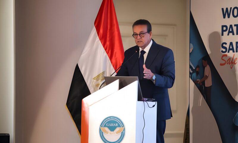 وزير الصحة:  تعميم منظومة وطنية آمنة للإبلاغ عن الأحداث العارضة والأخطاء الطبية